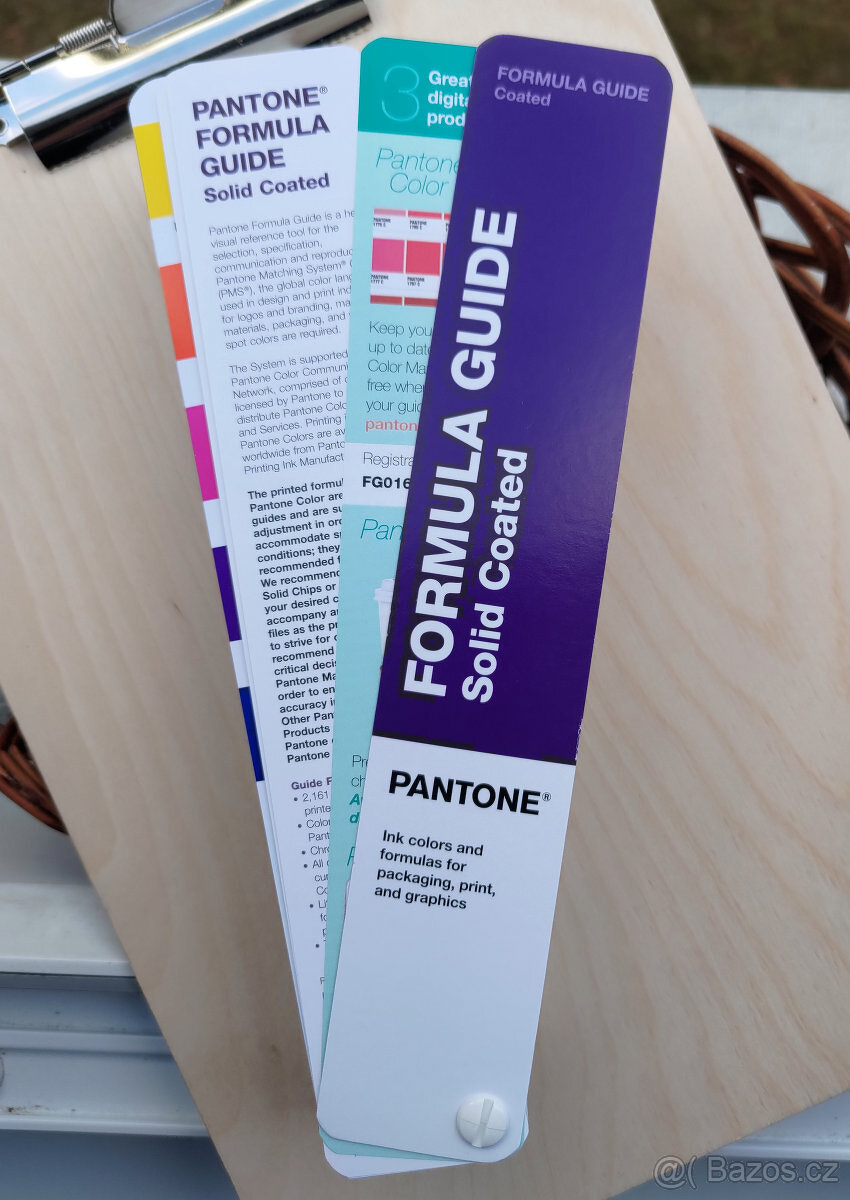 Pantone Formula Guide Solid Coated (2019) vzorník, barevnice - 3