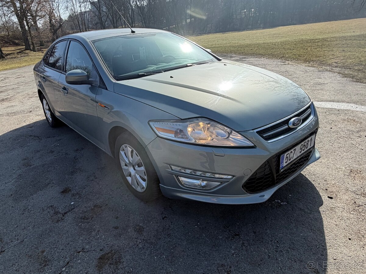 Ford Mondeo 2.0i - 3