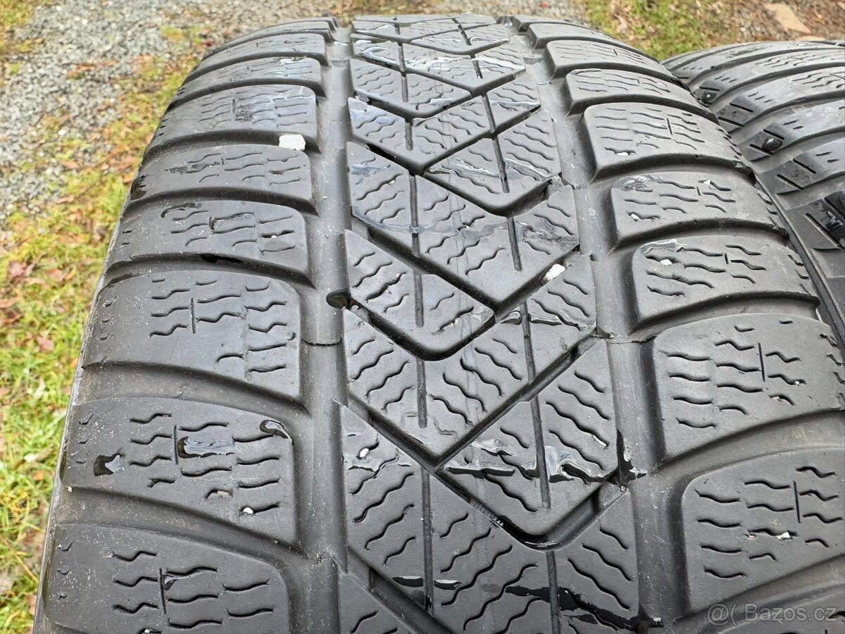 Zimní pneu 245 45 18 Pirelli - 3