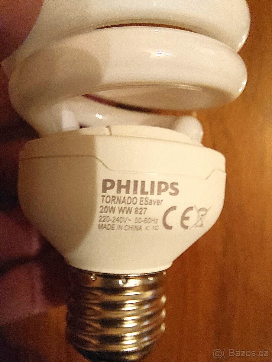 Úsporná žárovka 20W Philips - 3