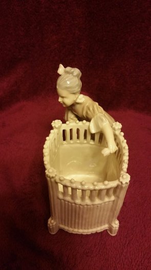 Soška Amphora-Austria. - 3