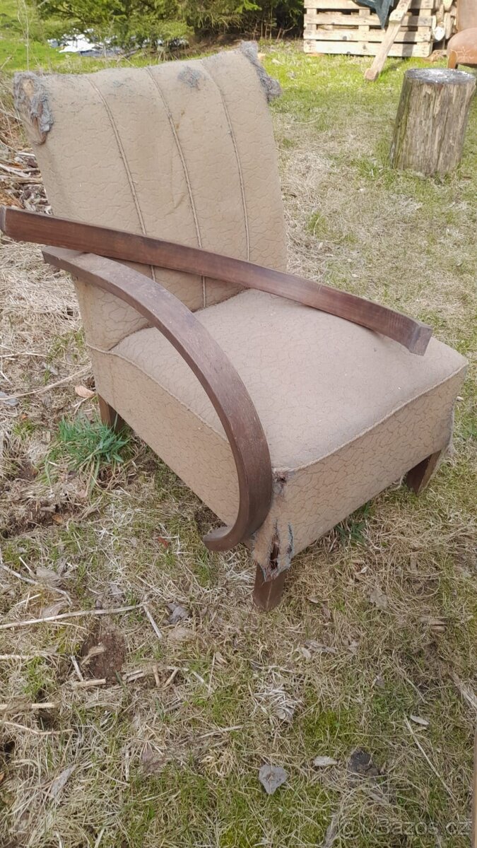 Stará křesla k renovaci - 3