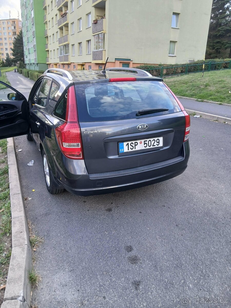 Kia cee'd - 3