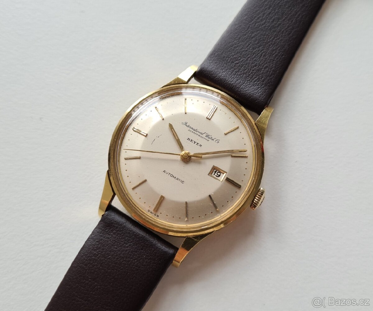Zlaté náramkové hodinky IWC Schaffhausen Automatic 18K
- 3