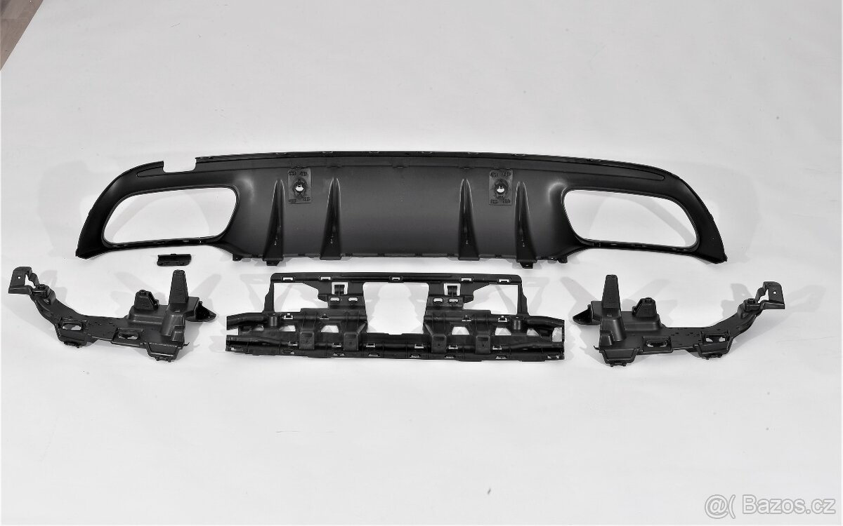 Difuzor C63 look na Mercedes C W205 - černý lesk - 3