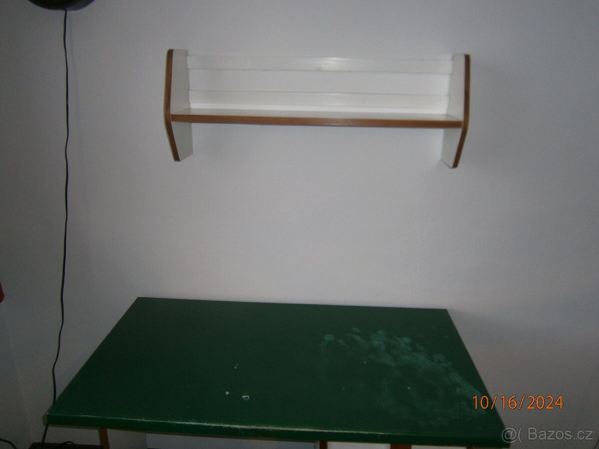 Dětský nábytek + lustr - 3