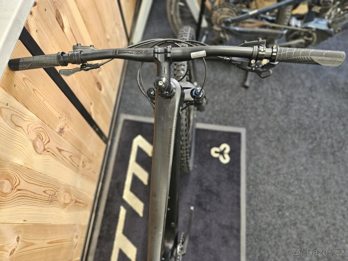 NOVÉ KARBONOVÉ HORSKÉ KOLO MRX - 3