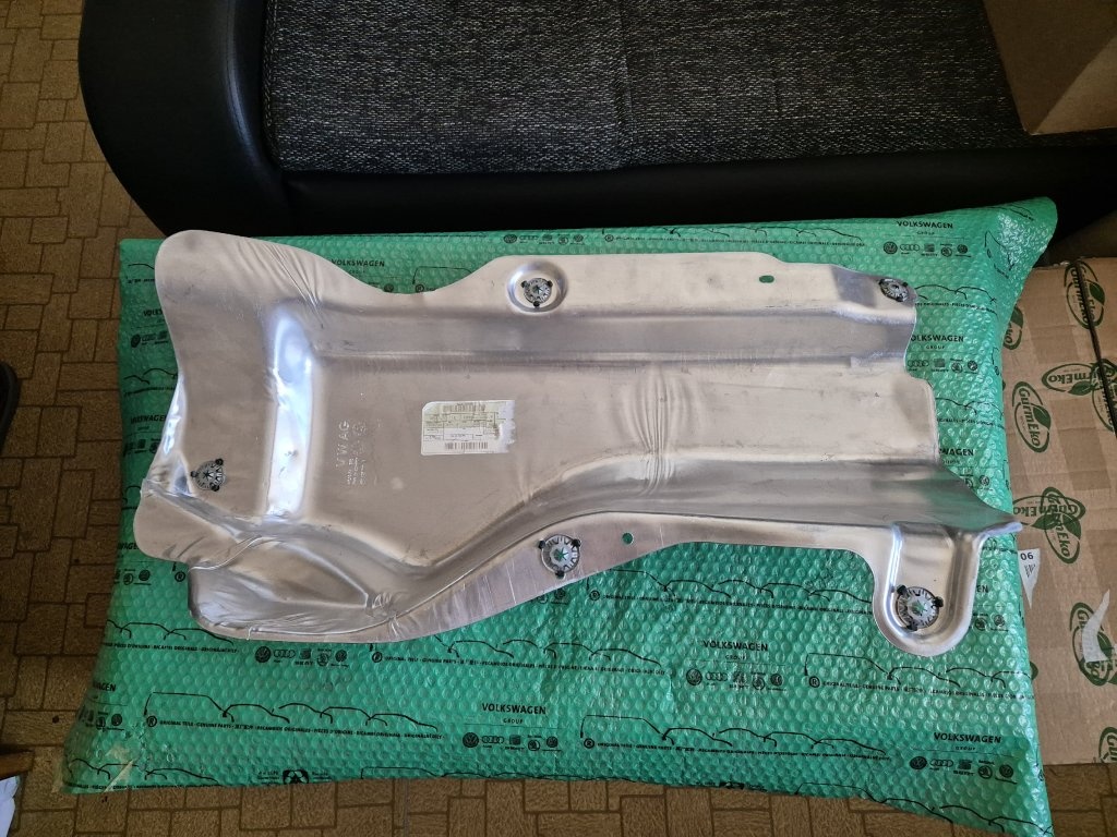 Škoda Rapid (NH) , Seat Toledo tepelná clona - 3