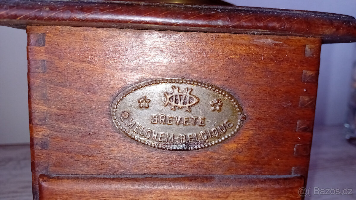 Prodám - starý mlýnek na kávu 2 - 3