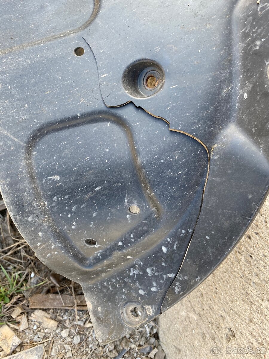 Hyundai ix35 stěna - 3