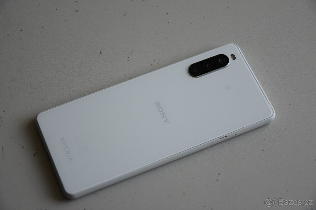 Sony Xperia 10 II bílý - 3