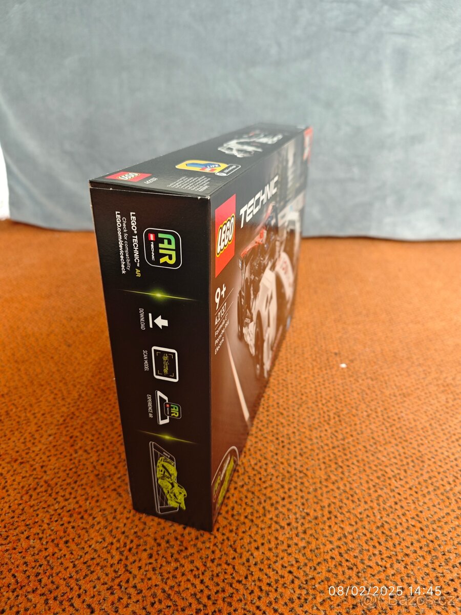 LEGO 42137 Formula E Porsche 99X Electric - 3