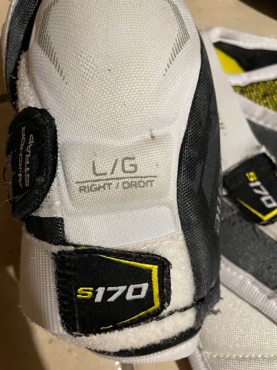 Hokejová výstroj - 3