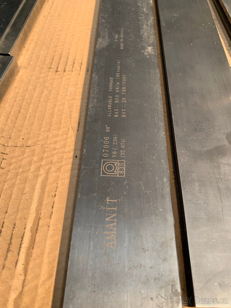 Použité ohranovací nástroje Amada Promecam - 3