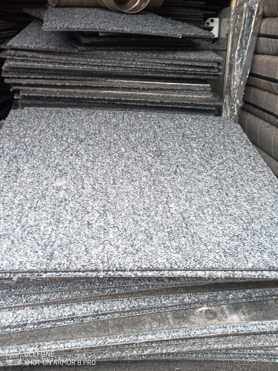 Použité zátěžové koberce 50x50cm - 3