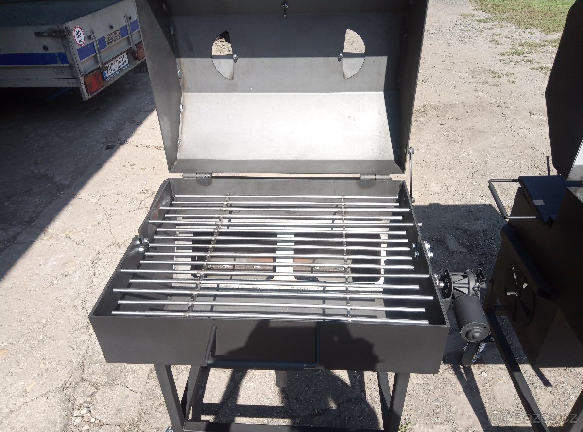 Zahradní gril ,nyní SLEVA,na krůtu , 18 kuřat,špízy a plátky - 3