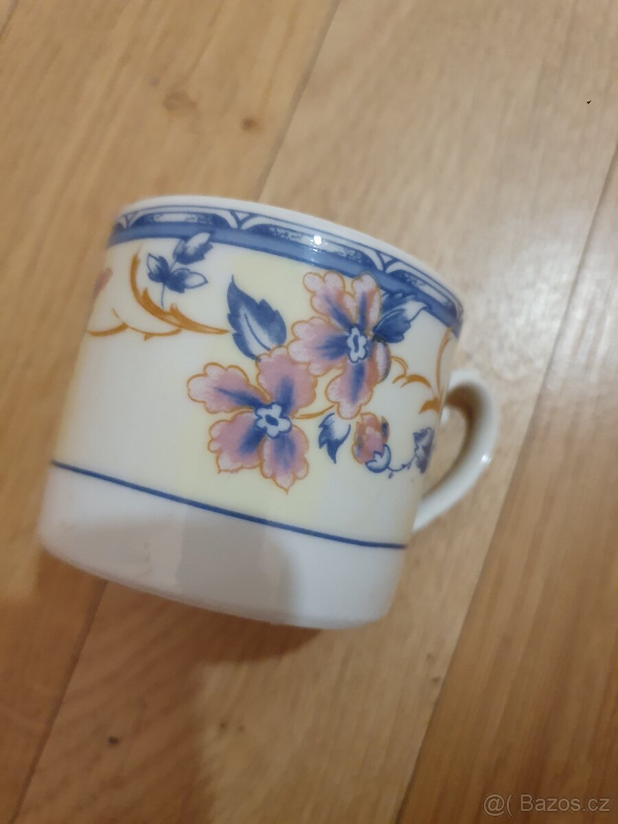 Keramika / porcelán / hrníček / talířek / lžíce - 3