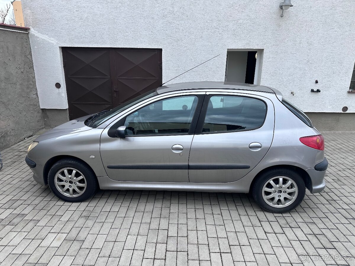 Peugeot 206 - 3