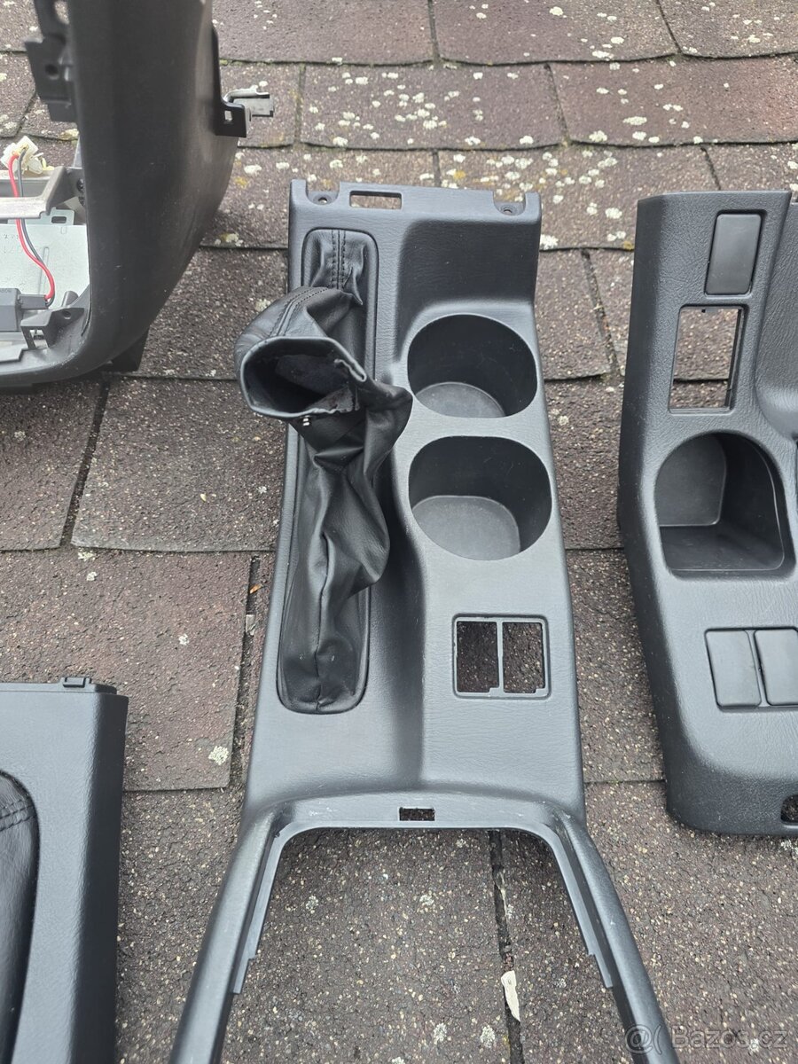 Subaru Impreza WRX 2003-2005 GD - plasty interiér - 3