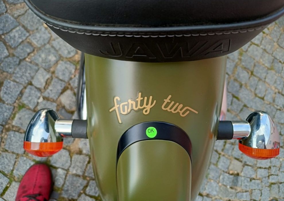 Jawa fortytwo, limitovaná edice - 3