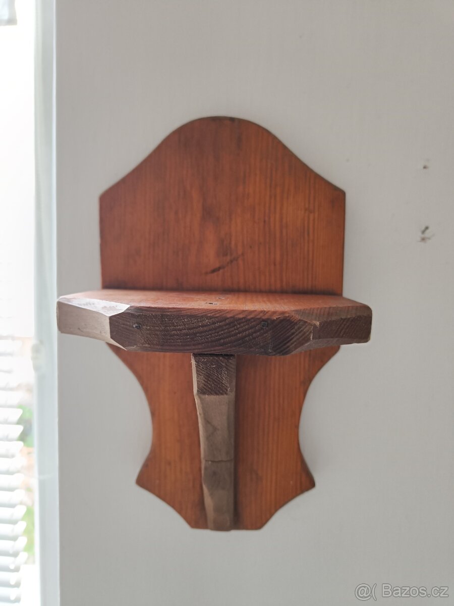 Nástěnná polička - 3