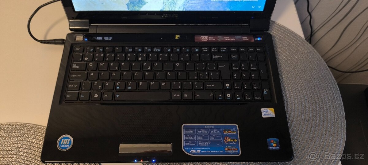 ASUS UL50 - 3