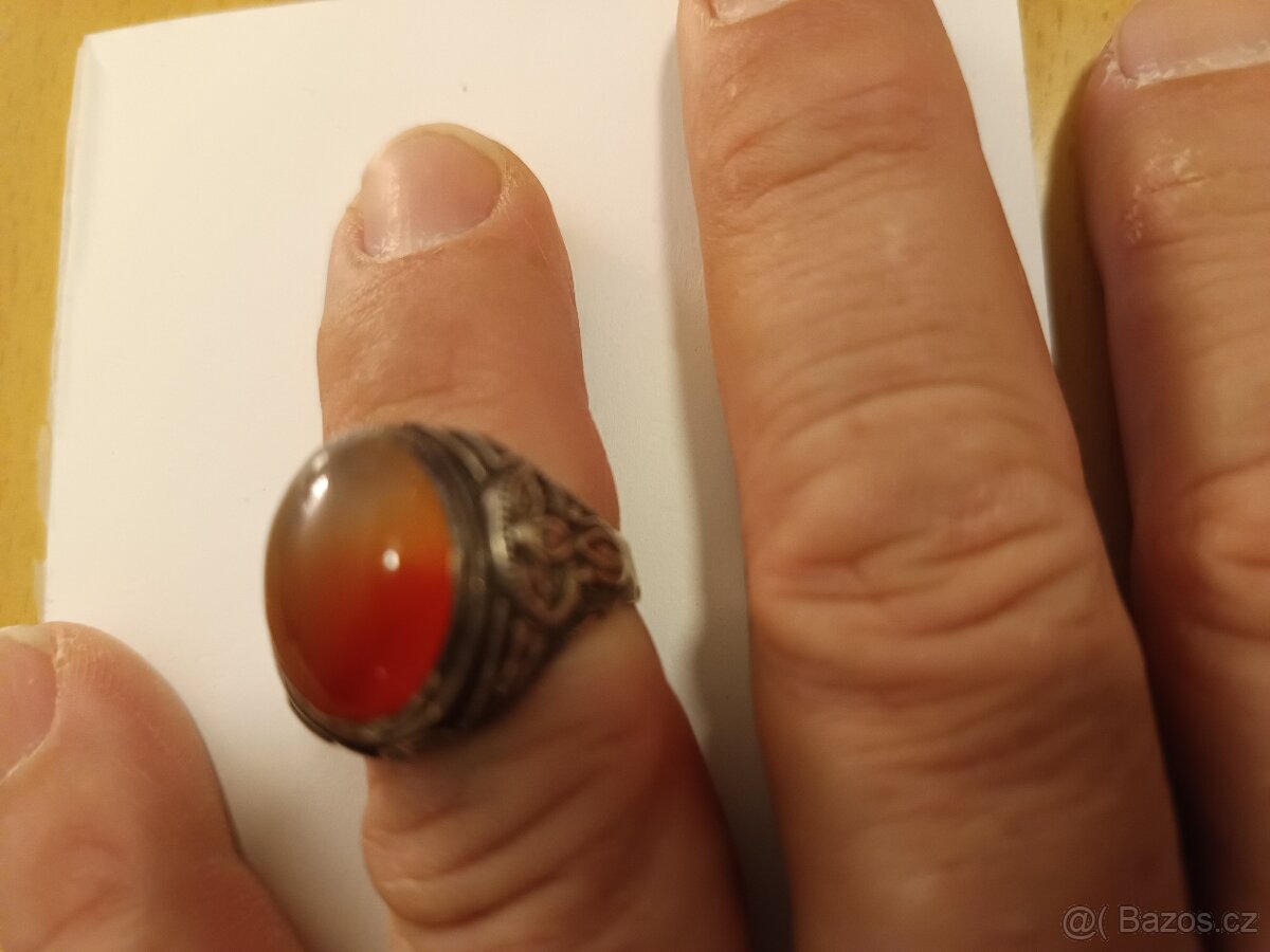 Starožitný ,stříbrný prsten s kamenem - 3