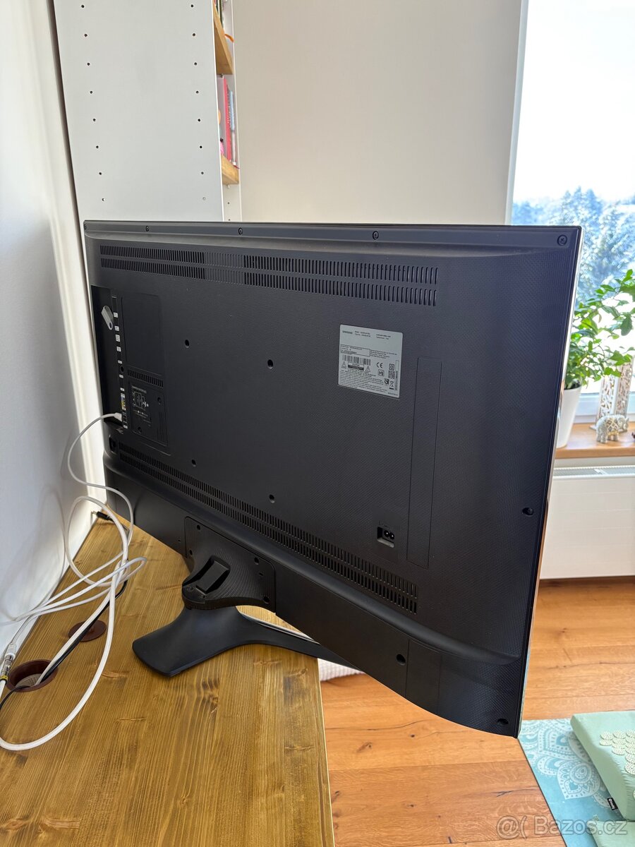 Samsung UE43MU6192 (řada MU6100) - 3