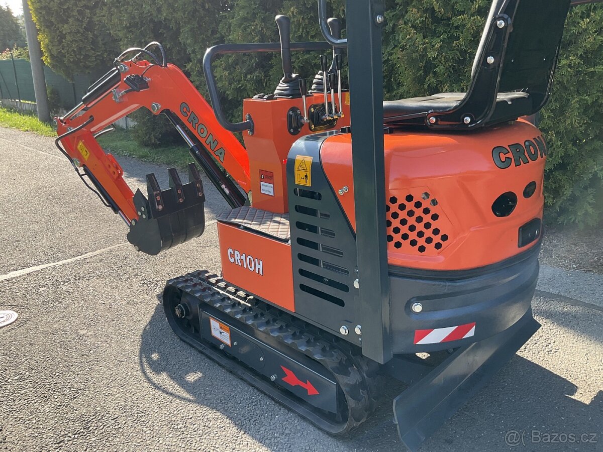 Bagr, minibagr CR10H - 3