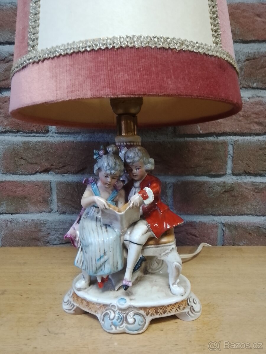 V Ý P R O D E J ... Krásná figurální stolní lampa. - 3