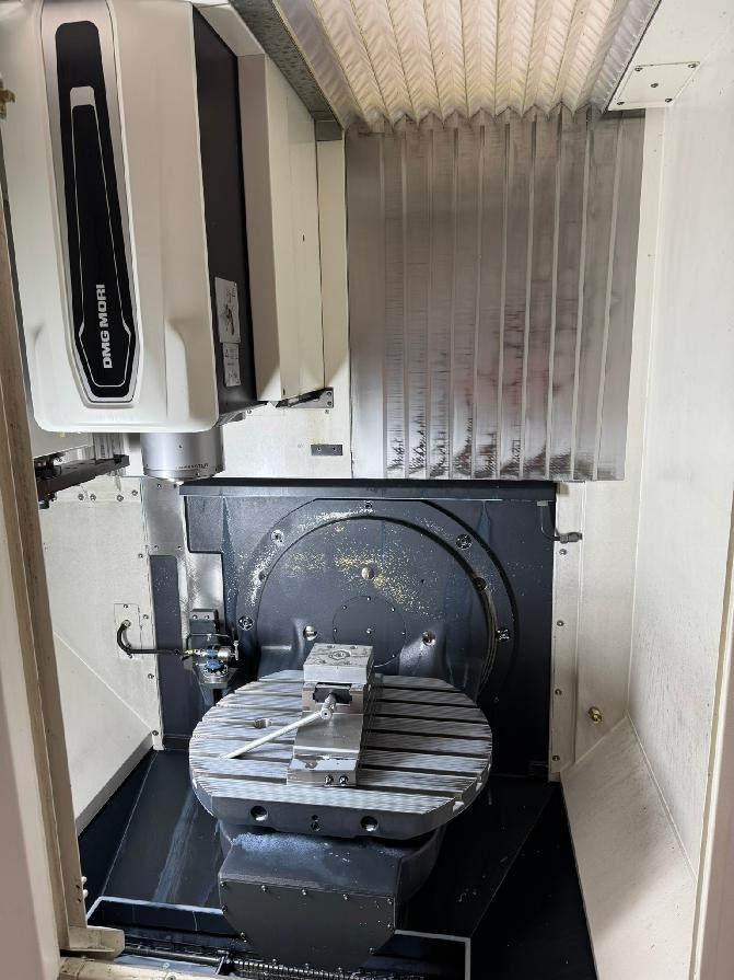 Obráběcí centra - vertikální CMX 50 U - 3