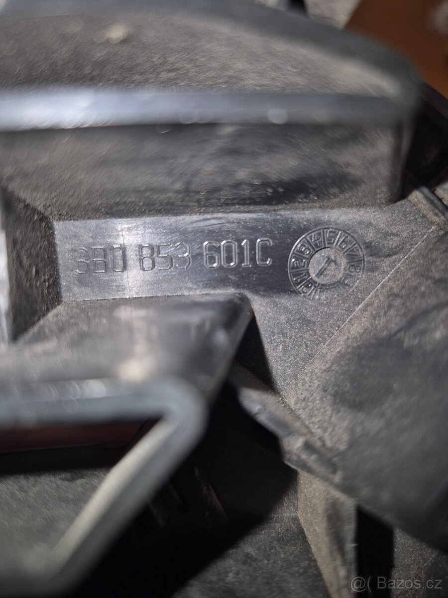 Znak VW přední - 3