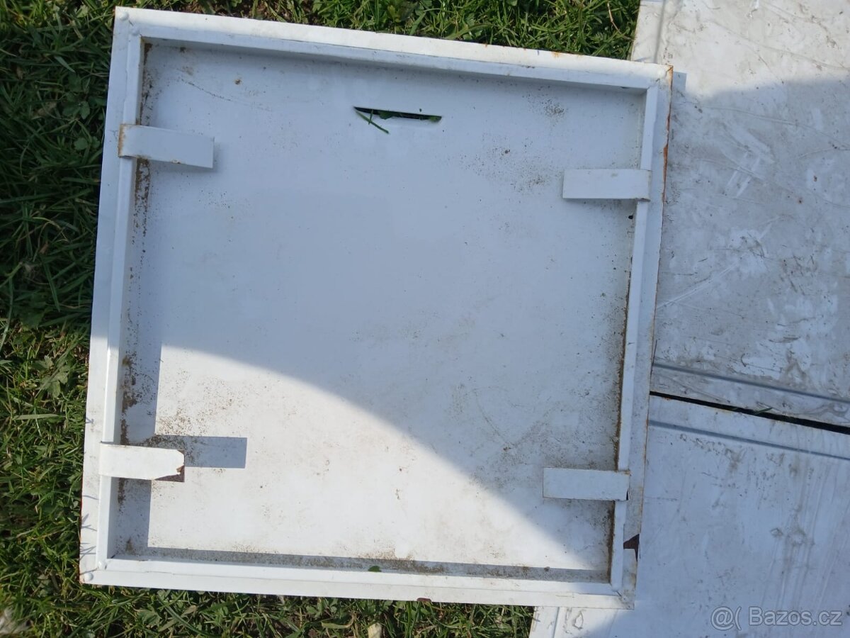 Revizní dvířka plechové - 3