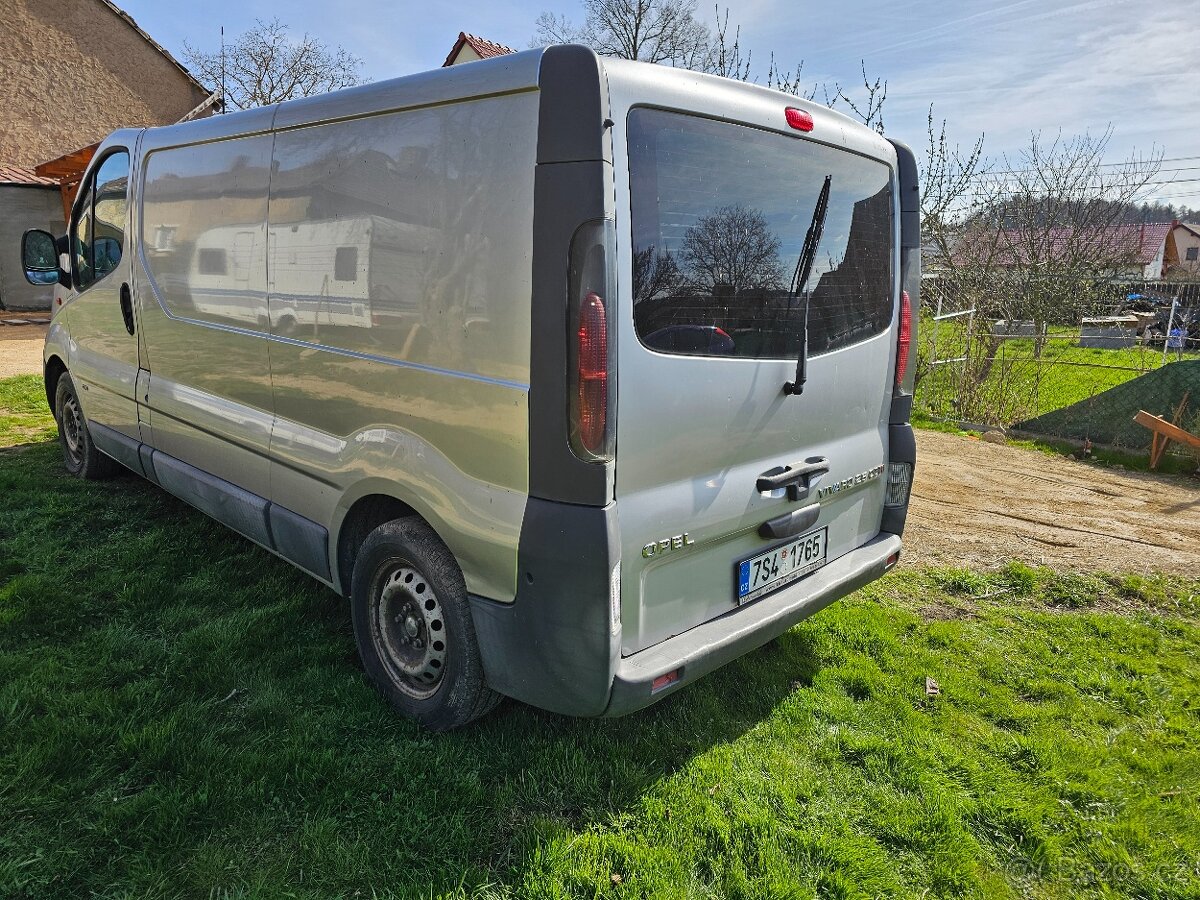 Opel Vivaro 2.5 DTI Van L2H1 - 3