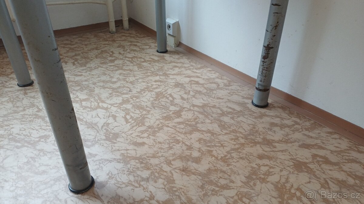 Ikea stůl 80 x 80 - 3