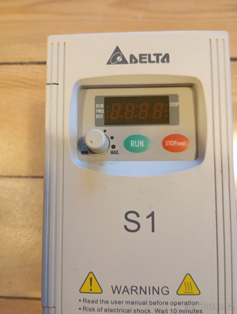 Frekvenční měnič Delta VFD004S23A - 3