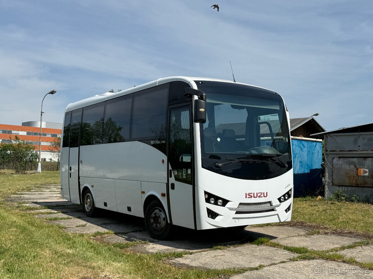 Isuzu Novo ULTRA -31míst - 3
