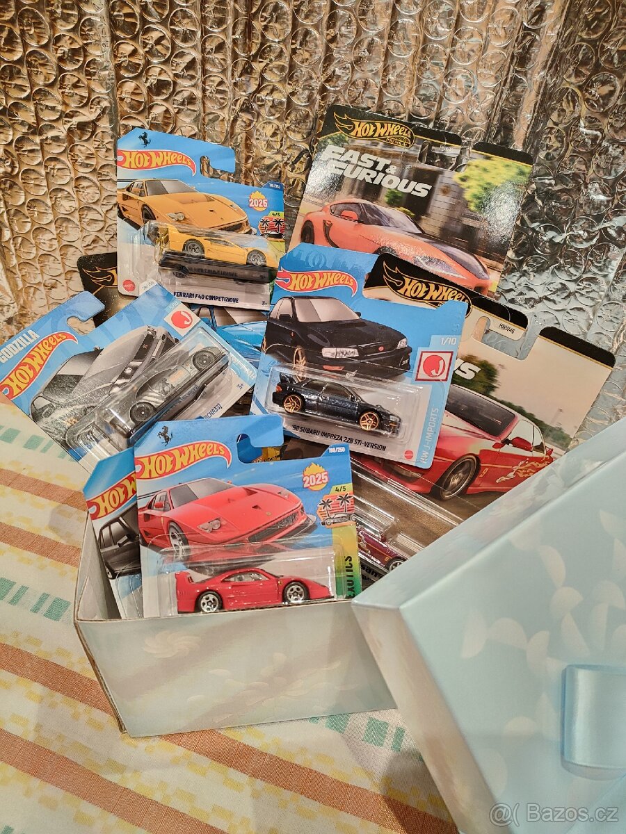 HOT WHEELS TOP MYSTERY BOXY - 3