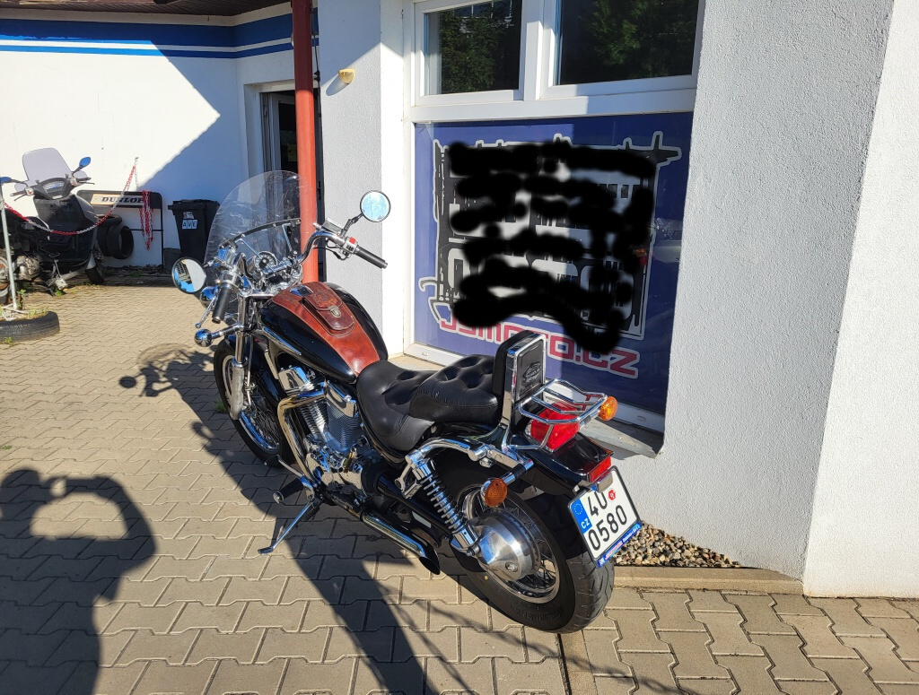 Suzuki VS 1400 Intruder - 3