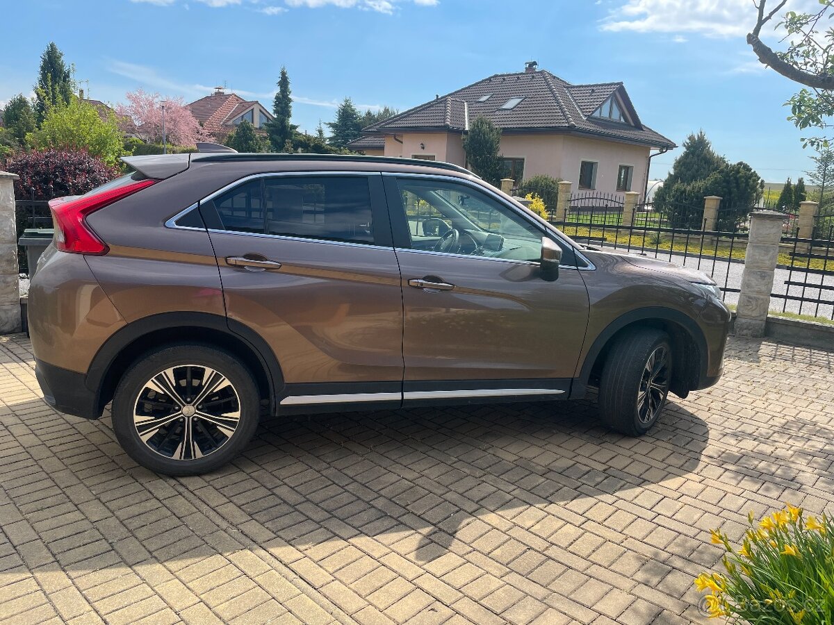PRODEJ Mitsubishi Eclipse Cross 2018 automat - 3