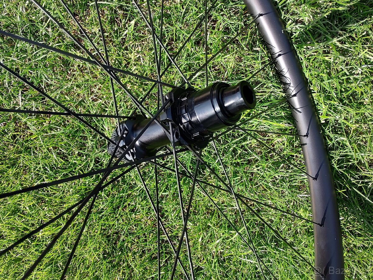 Karbonová MTB XC 29 kola - 3