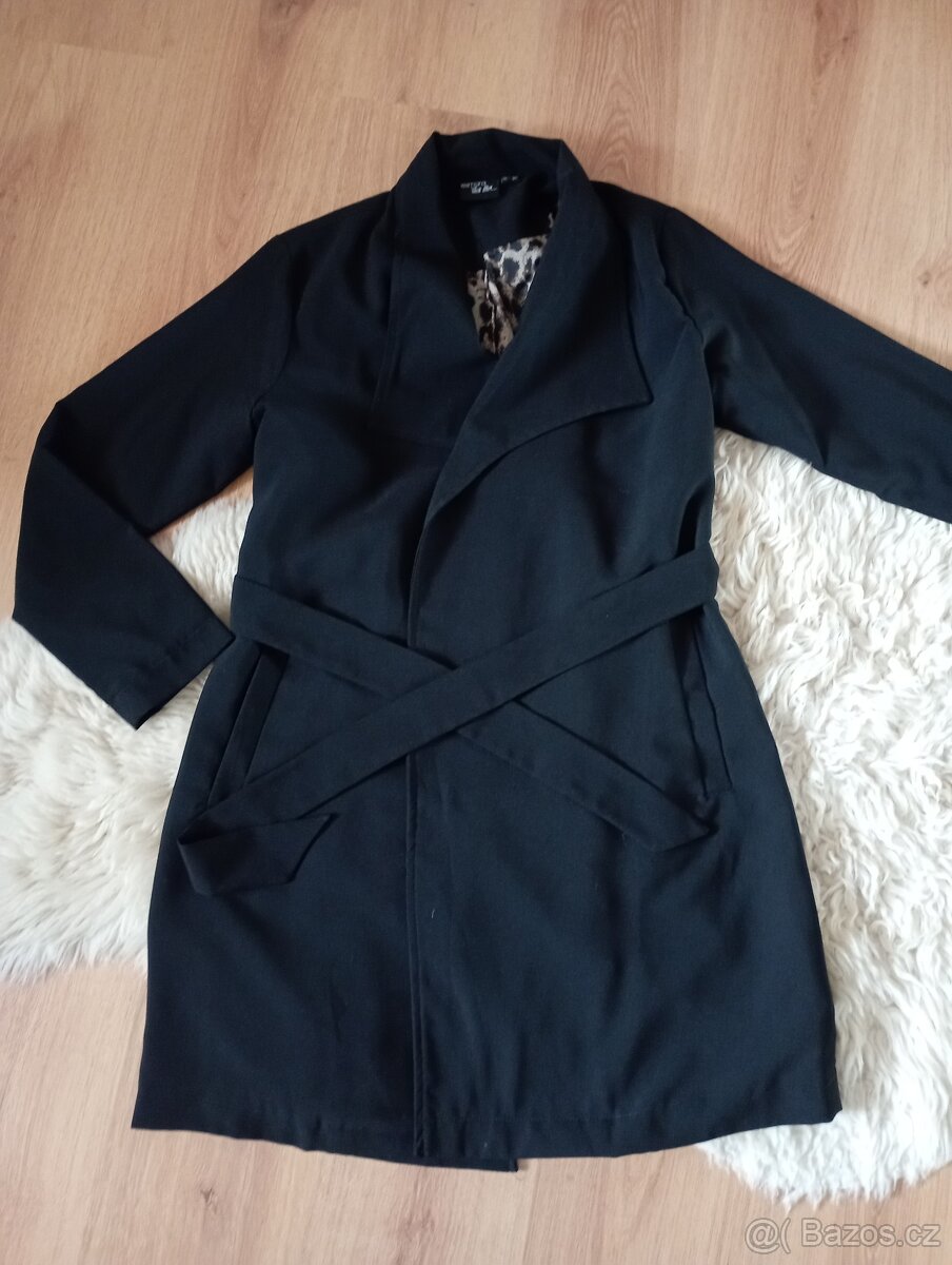 Jarní/ podzimní černý zavinovací kabátek - 3