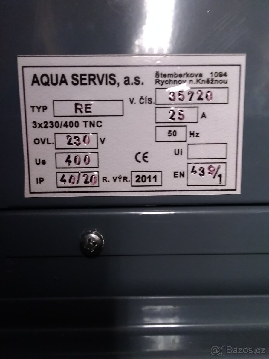 Elektroměrový rozvaděč na zeď - 3