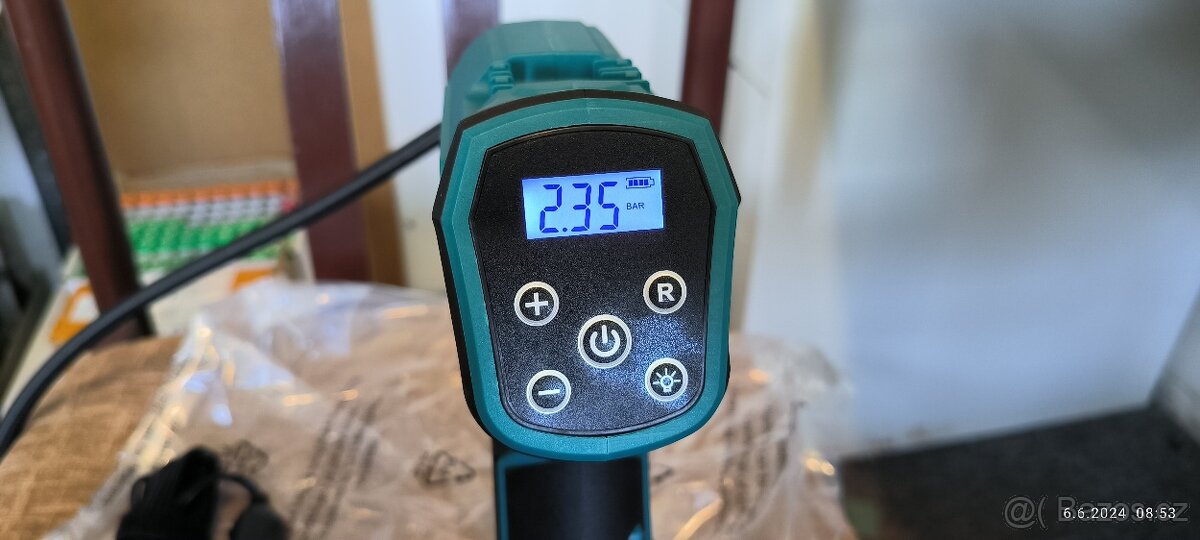 Přenosný kompresor pro Makitu baterie 18V i napájení z 12V - 3