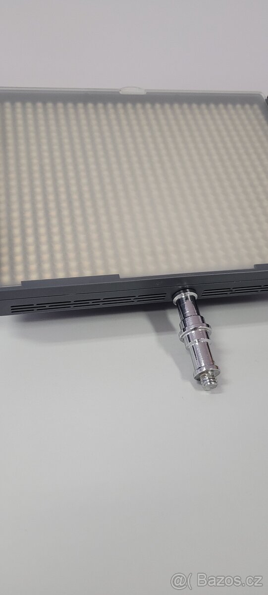 Přenosné LED panelové světlo Aputure Amaran HR672C - 3