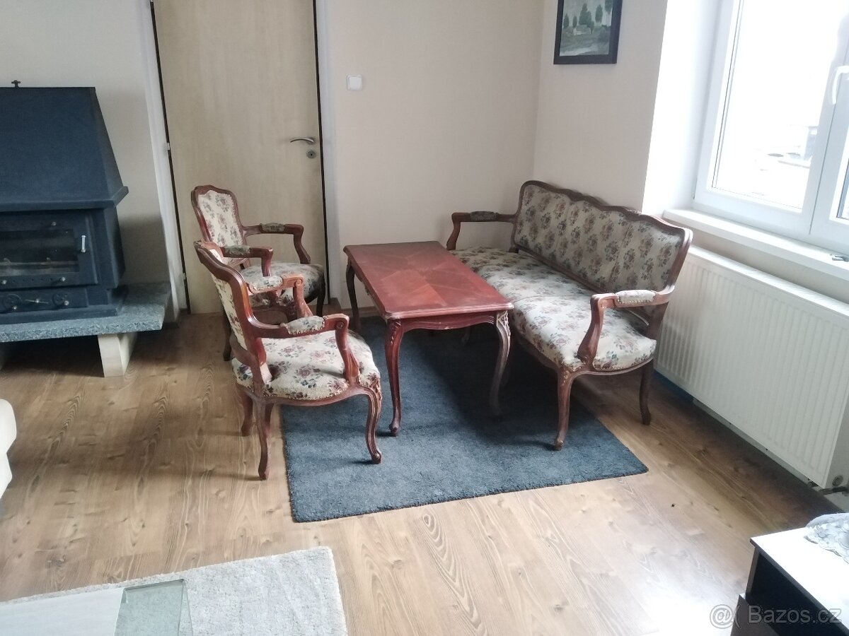 Starozitna sedaci souprava,stolek a 2 křesla, sofa - 3