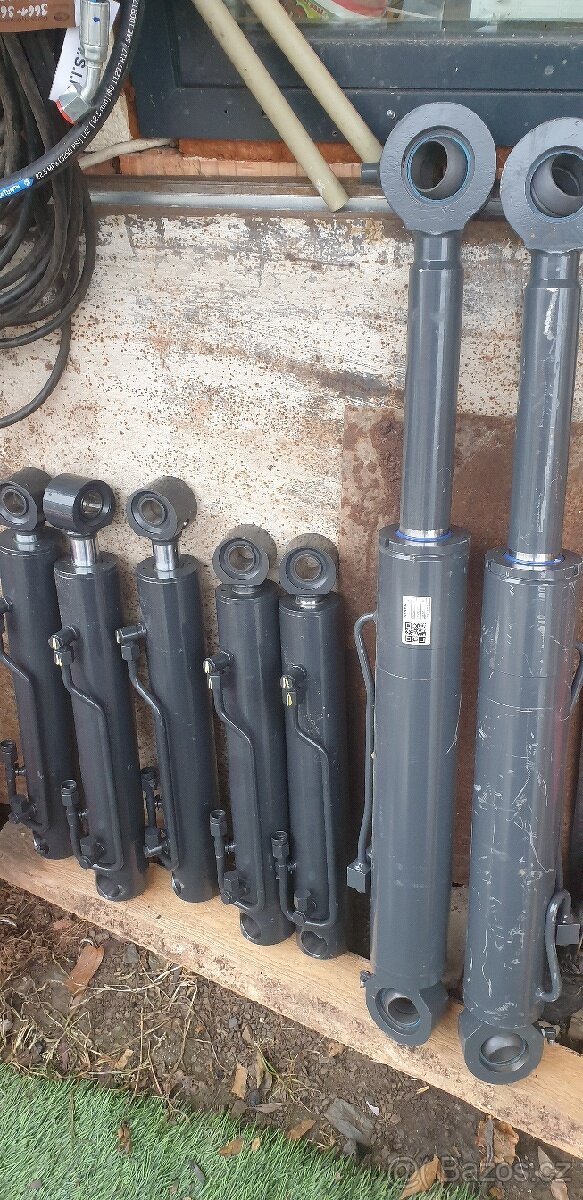 Hydraulické válce dvoučiné, pístnice. 2 ks - 3