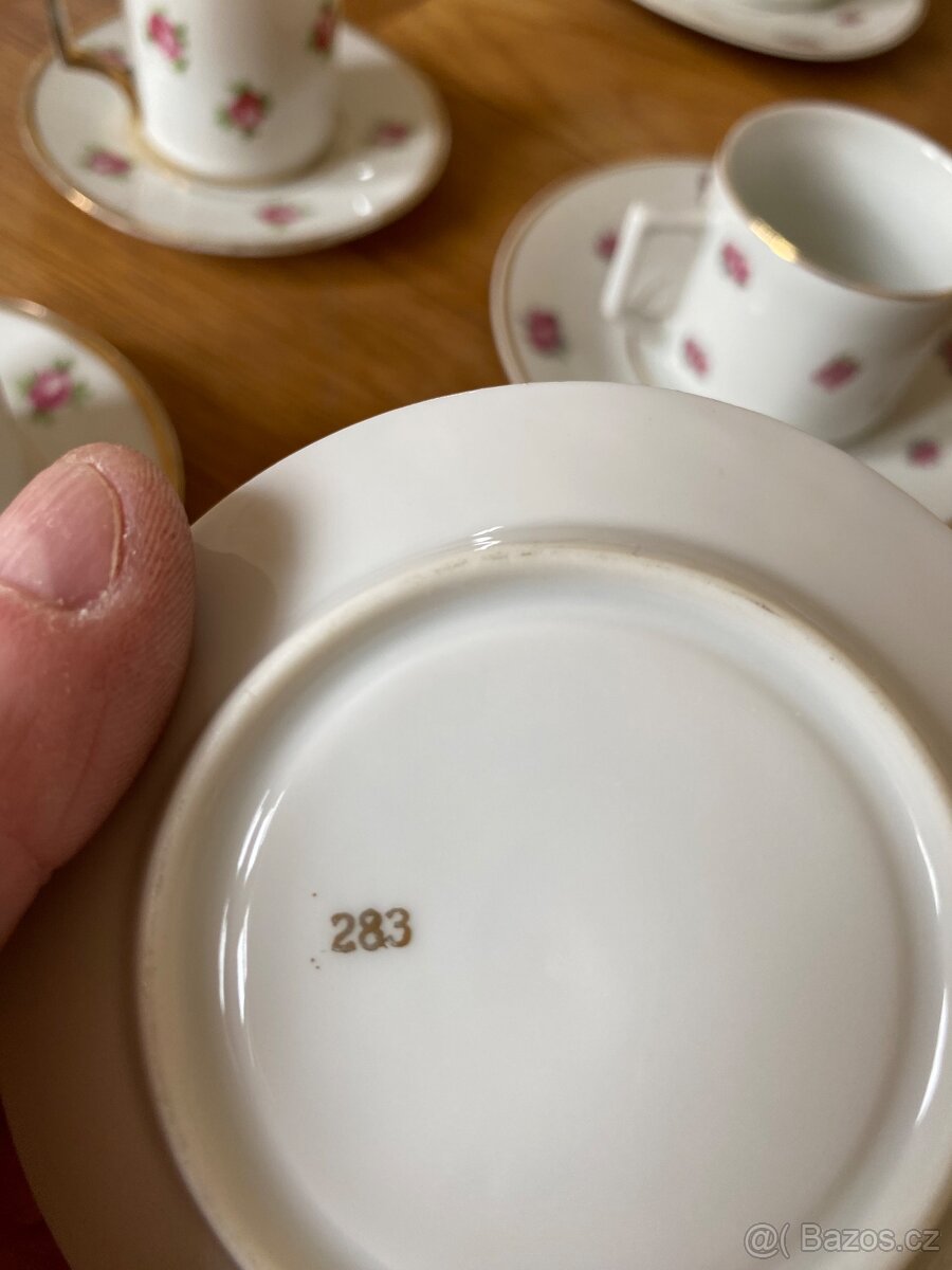 porcelánový set hrníčky a konvice - 3