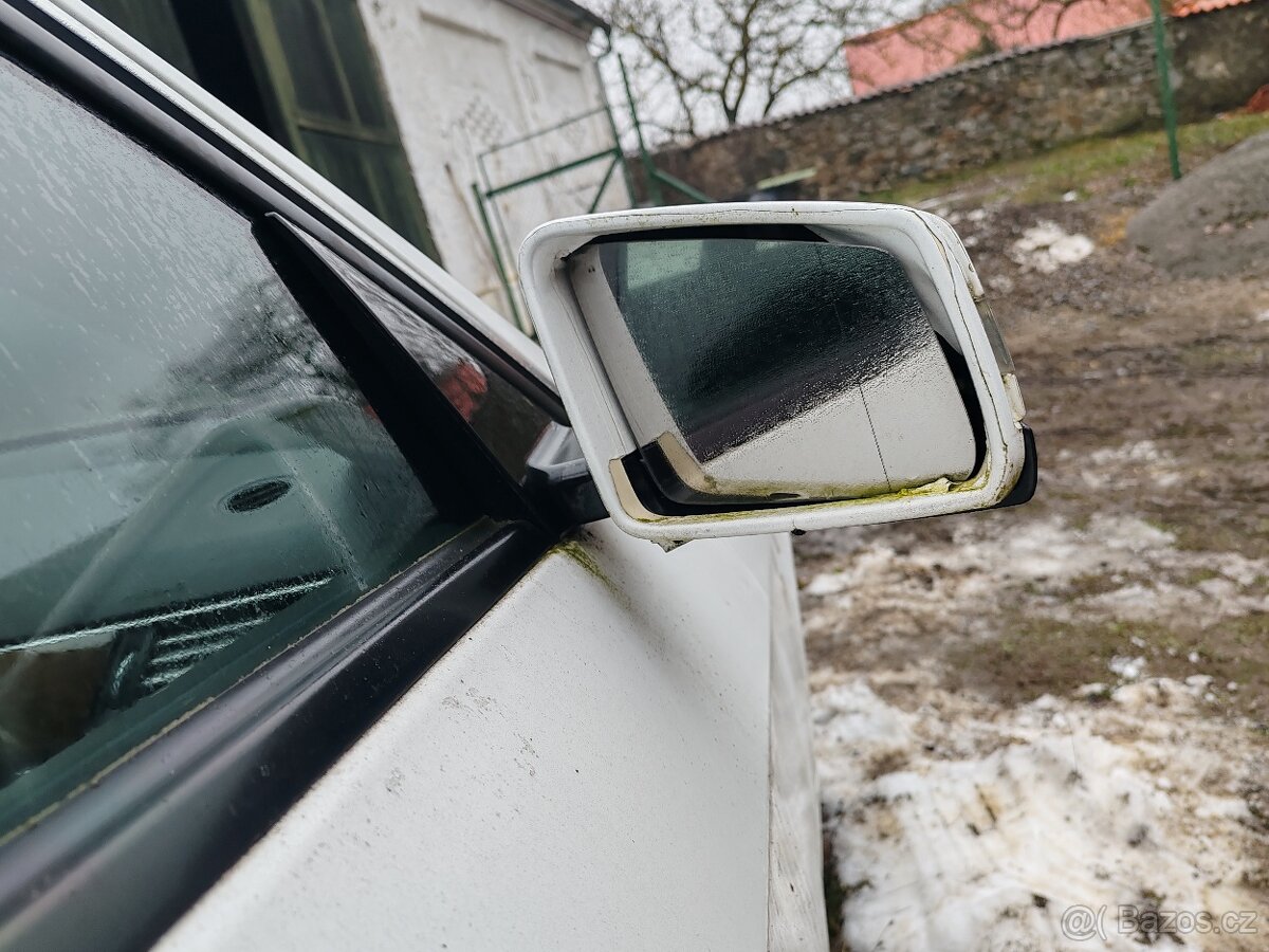 Mercedes-benz E w212 zrcátko - 3