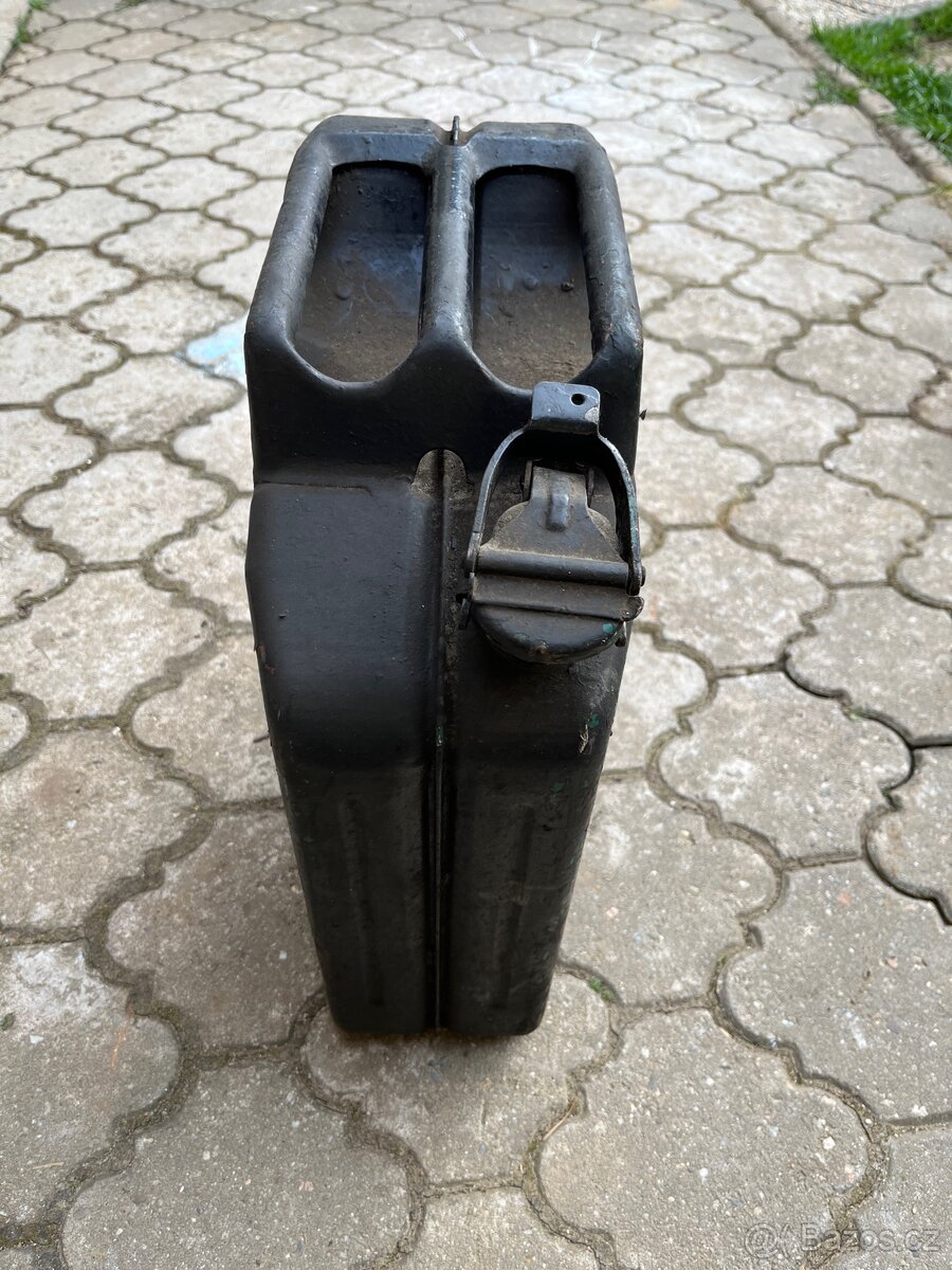 plechový kanystr 20l - 3